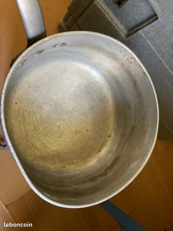 Casserole 24cm largeur hauteur 11 cm