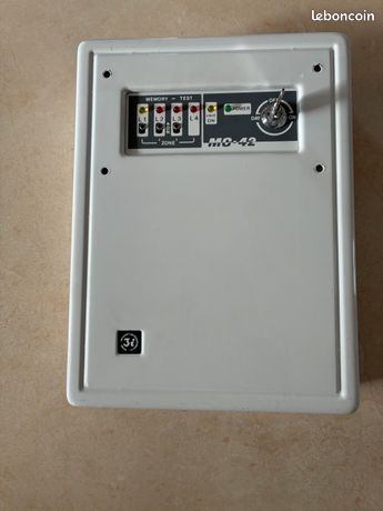 Centrale d'alarme filaire MC 42