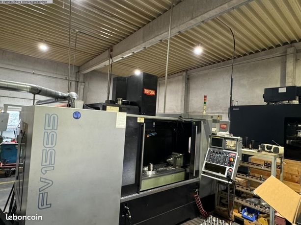 Centre d'usinage vertical 3 axes TOYODA FV 1565