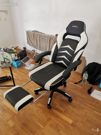 Chaise de bureau / gaming UMI bon état avec repose-pieds