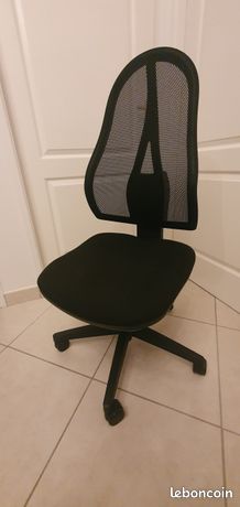 Chaise / fauteuil de bureau Etat : nettoyé et shampouiné GIL77