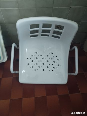 Chaise pivotante pour baignoire