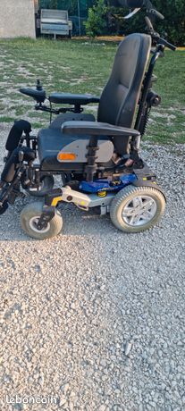 Chaise roulante électrique