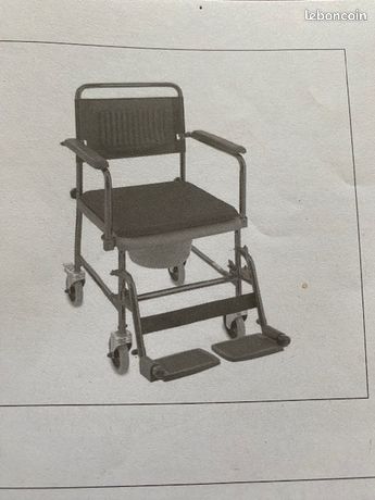 Chaise roulante pour toilette