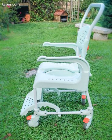 Chaise douche et de toilette / Etac