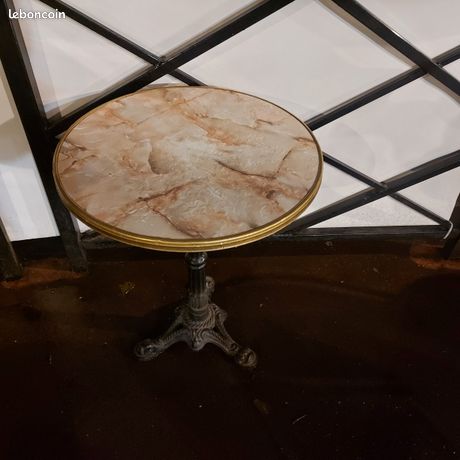 Chaises et tables de terrasse