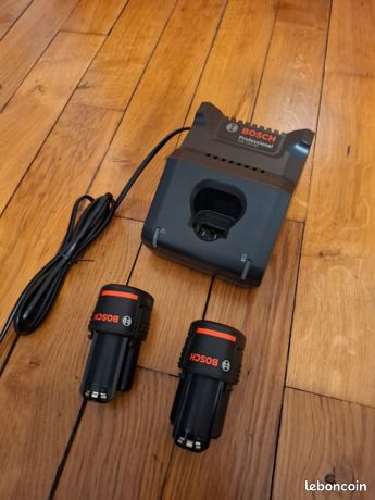 Chargeur + 2 batteries BOSCH Professional 12V 3.0Ah Li-Ion neufs