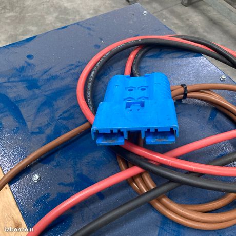 Chargeur 380 V pour chariot électrique