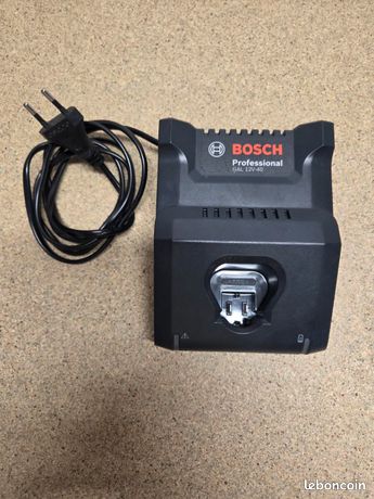 Chargeur batterie Bosch Professional 12V
