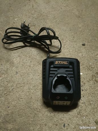 Chargeur de batterie STHIL