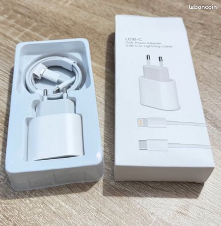 Chargeur de téléphone ou tablette avec câble USB lightning Neuf