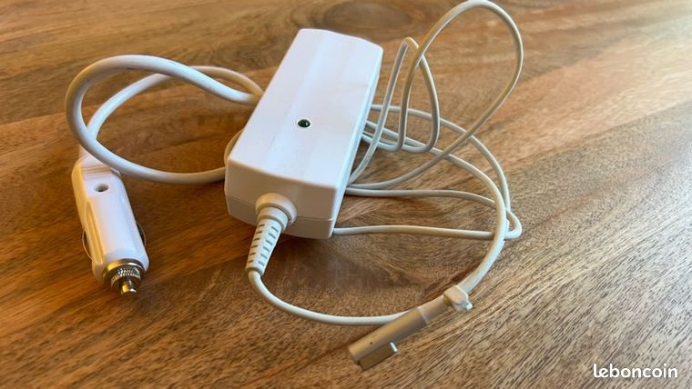 Chargeur LAVOLTA allume cigare voiture MacBook 2010-2012