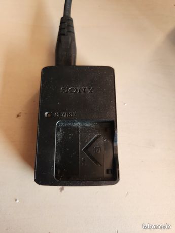 Chargeur sony BC-CSNB