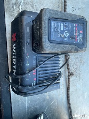 Chargeur wurth + une batterie