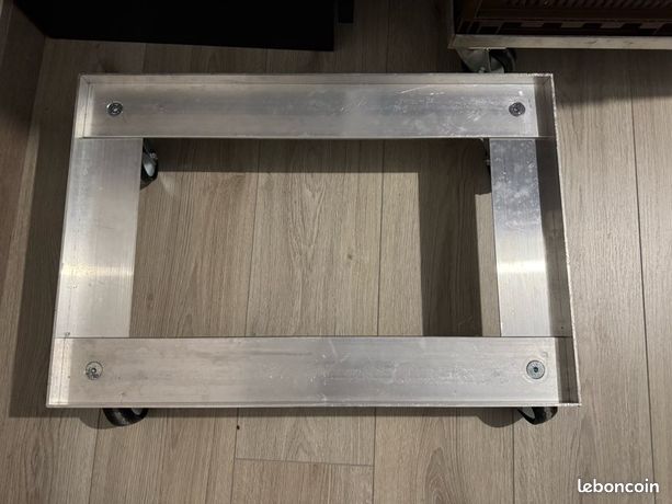 Chariot à roulettes