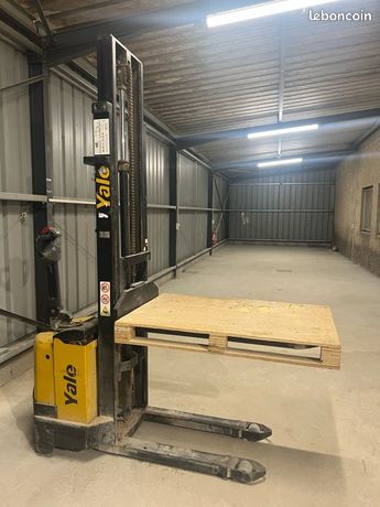 Chariot élévateur électrique YALE