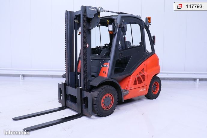 Chariot elevateur nissan diesel 2t5