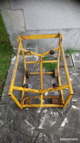Chariot et vide fût 250 litres