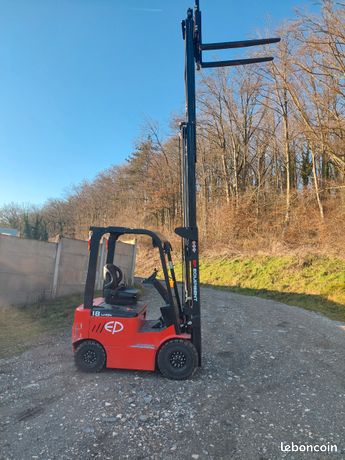 Chariot elevateur électrique