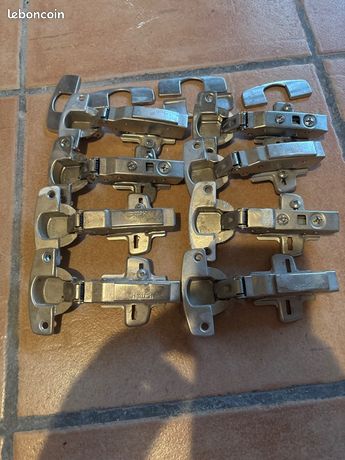 Charnière porte avec ralentisseur Hettich