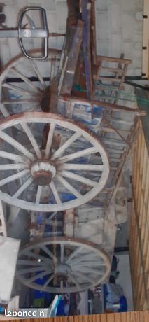 Charrette a foin et tombereau très bon état