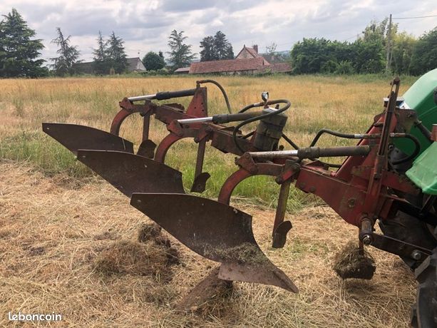 Charrue 3 socs