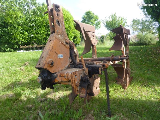 Charrue Bisoc Réversible HB1