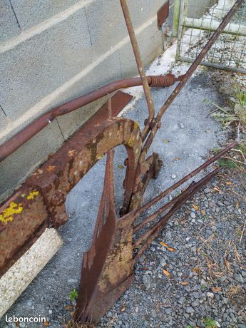 Charrue et arrache patate