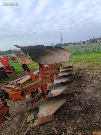 Charrue Grégoire besson