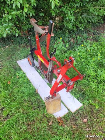 Charrue pour Micro Tracteur