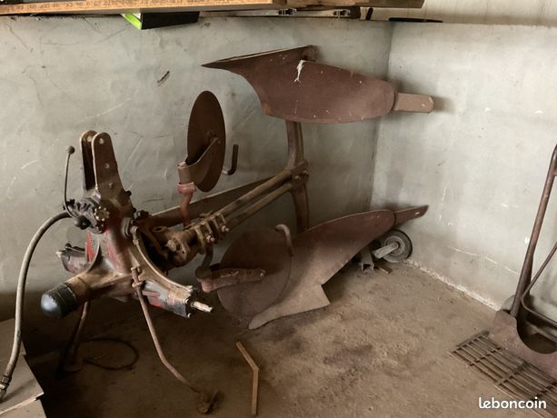 Charrue réversibles