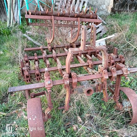 Charrue souchu-piné