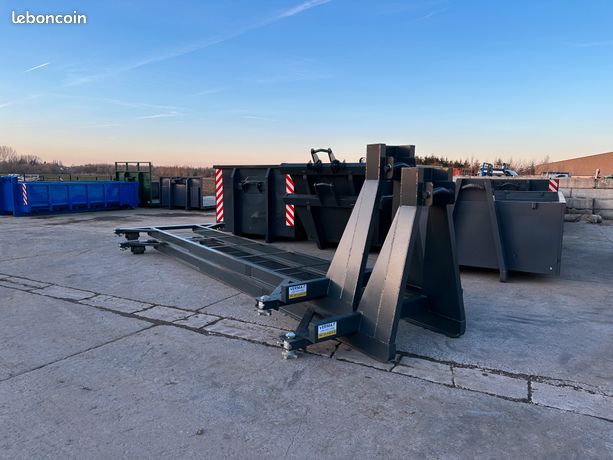 Chassis Berce Ampliroll avec 4 TWISLOCKS pour transport de container Maritime 20 " / 20 pieds Coloris GRIS 7016