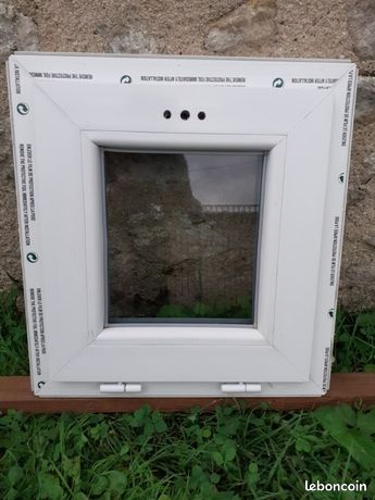 Châssis fenêtre abattant PVC