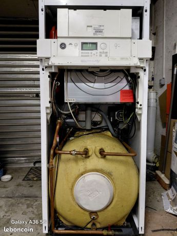 Chaudière Gaz au Sol Compacte VIESSMANN VITODENS 333 2006 - 17.4kW - Ventouse - Ballon ECS