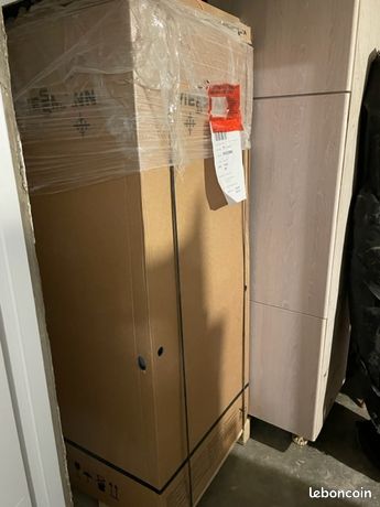 Chaudière gaz neuve emballée sur palette