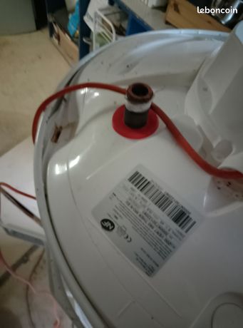 Chauffe eau 200l servie 1an