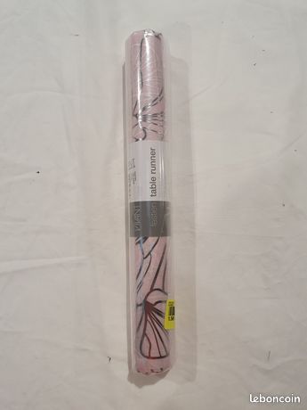 Chemin de table Festien rose - Décoration élégante