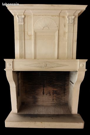 Cheminée ancienne en pierre