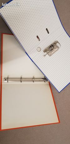 Classeur a levier ou a anneaux - diff.couleurs