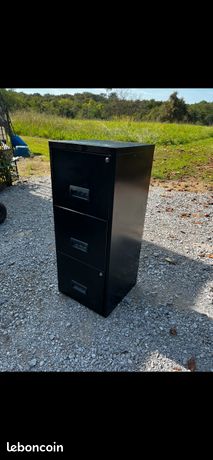 Classeur en metal