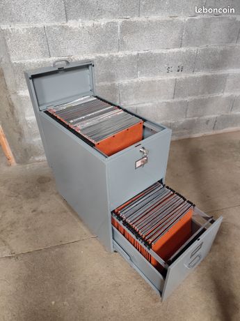 Classeur métallique sur roulettes pour dossiers suspenduss