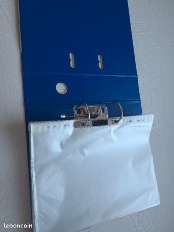 Classeur de pochettes plastifiées