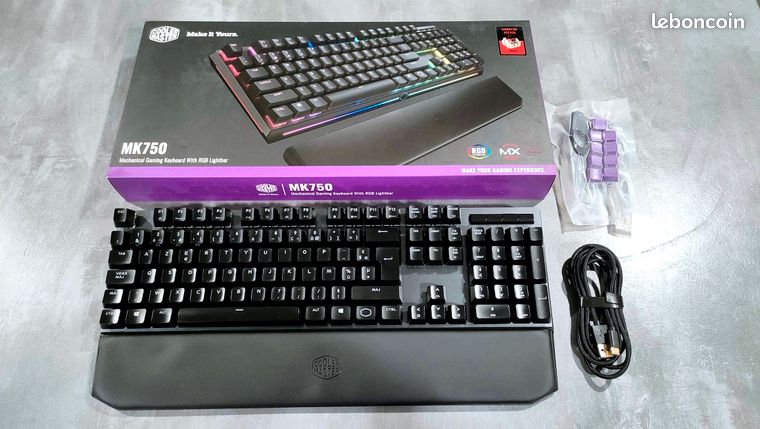 Clavier Cooler Master MK750 AZERTY Complet Cherry MX Red