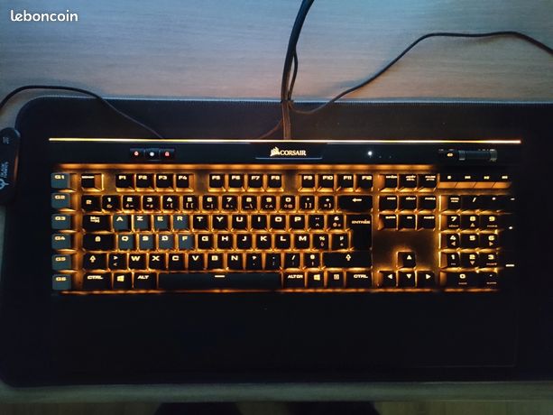 Clavier Corsair K95 RGB Platinum - MX BROWN