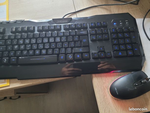 Clavier éclairé + souris éclairé