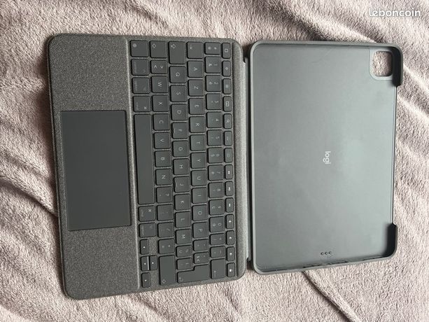Clavier Logitech Combo Touch pour IPad 11
