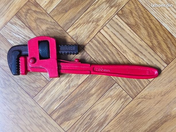 Clé à griffe drop forged 8"