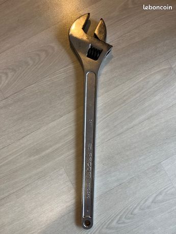 Clé à molette 24 pouce FACOM