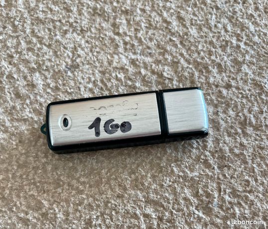 Clé USB 1Go excellent état